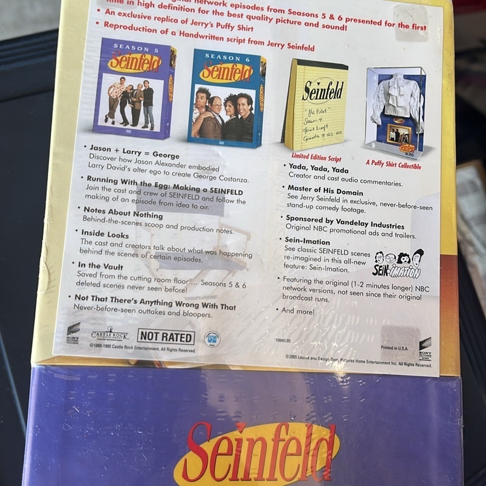 Seinfeld Puffy Shirt Collectible - Picture 3 of 4